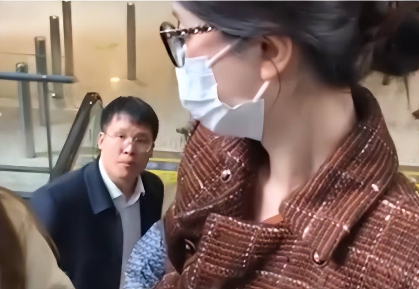 曝光神秘老公赖柏霖罕见出镜状态超绝开元棋牌谁慕了!乔欣南非vlog(图3) 曝光神秘老公赖柏霖罕见出镜状态超绝开元棋牌谁慕了!乔欣南非vlog(图3)