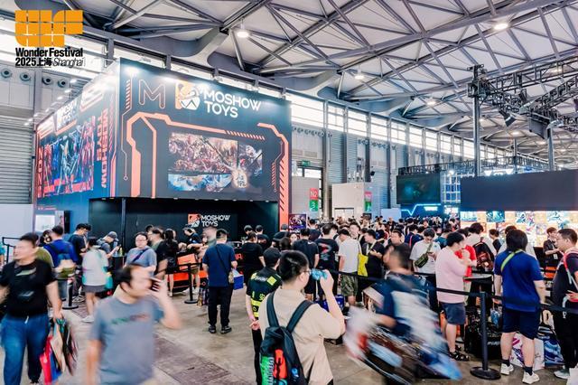 2万人次打卡！“二次元”在这里“买买买”开元ky棋牌申城秋韵｜全球最大规模超1(图6)